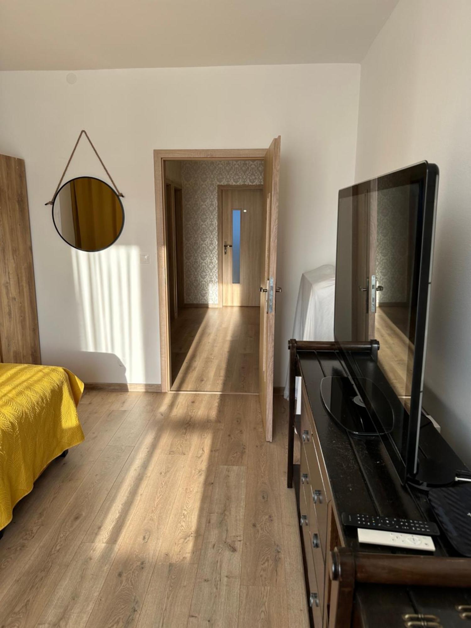Sunny House Two Apartamento Bratislava Exterior foto